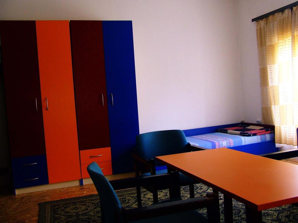 Hostel Domestika บิโตลา ห้อง รูปภาพ