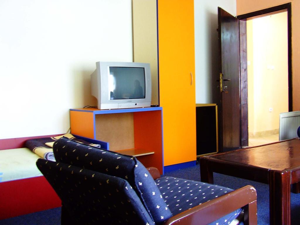 Hostel Domestika บิโตลา ห้อง รูปภาพ