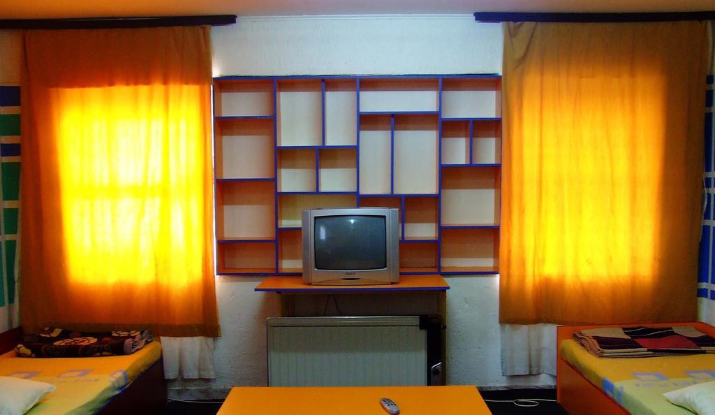 Hostel Domestika บิโตลา ห้อง รูปภาพ