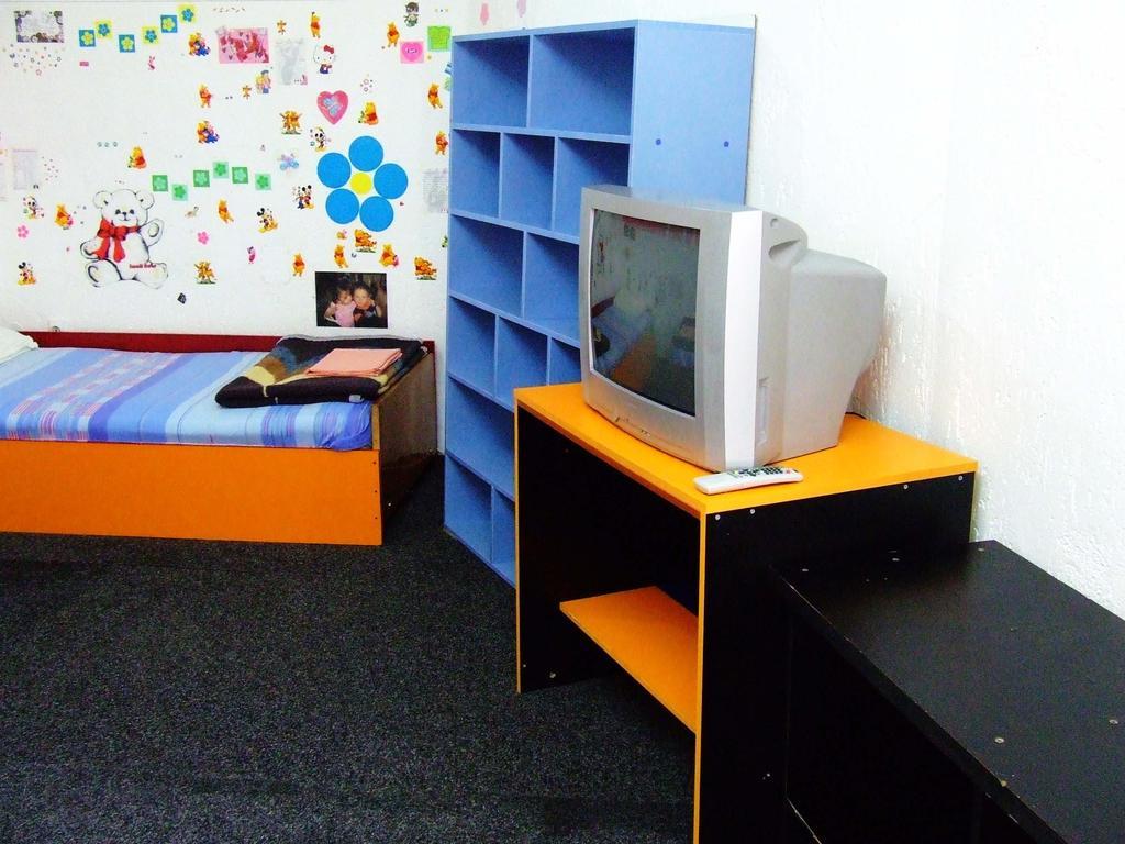 Hostel Domestika บิโตลา ห้อง รูปภาพ